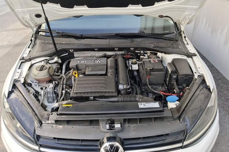 Used Volkswagen Golf 2019 280TSI DSG Comfort Version China V Standard Engine Bay