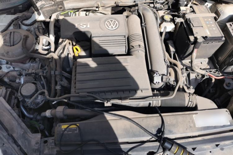 Used Volkswagen Golf 2019 200TSI DSG Comfort & Ambition Edition China VI Standard Engine Bay
