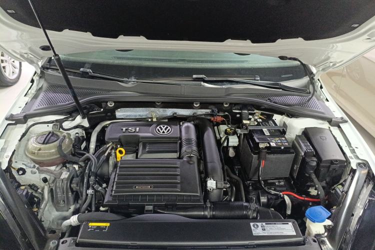 Used Volkswagen Golf 2019 280TSI DSG Comfort Version China V Standard Engine Bay