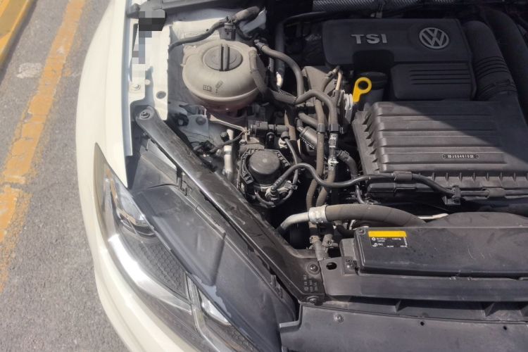 Used Volkswagen Golf 2019 280TSI DSG Comfort Version China VI Standard Engine Bay Right