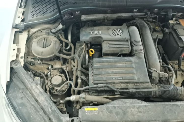Used Volkswagen Golf 2019 200TSI DSG Comfort & Ambition Edition China VI Standard Engine Bay Right