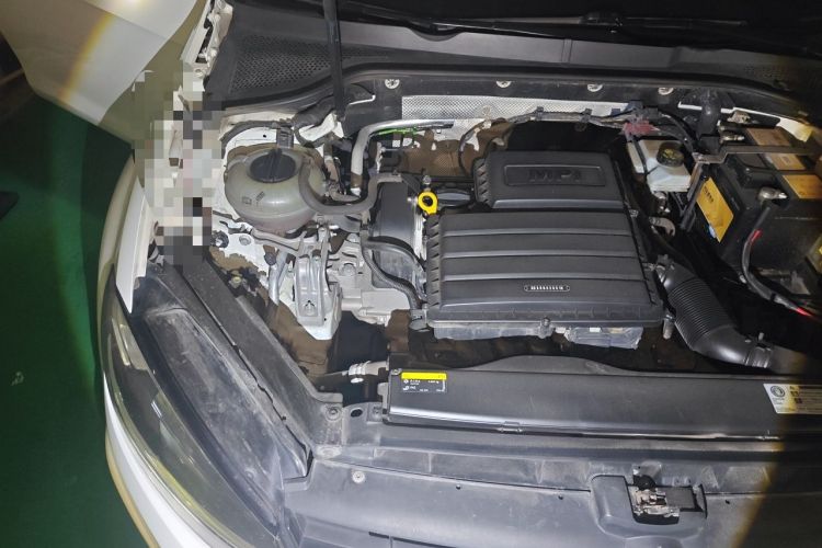 Used Volkswagen Golf 2019 1.6L Automatic Comfort Model China V Standard Engine Bay Right