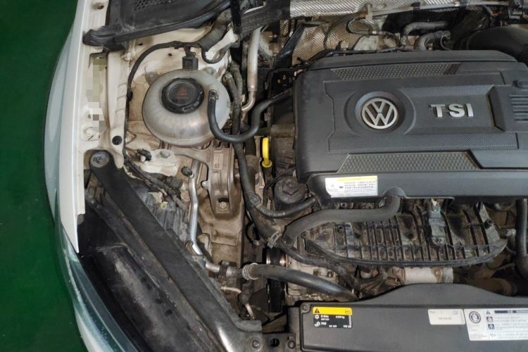 Used Volkswagen Golf 2019 1.8TSI Travel Edition Engine Bay Right
