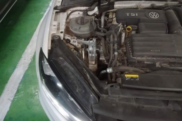 Used Volkswagen Golf 2019 280TSI DSG Comfort Version China V Standard Engine Bay Right