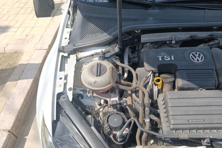 Used Volkswagen Golf 2019 280TSI DSG Comfort Version China VI Standard Engine Bay Right