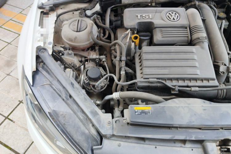 Used Volkswagen Golf 2019 280TSI DSG Comfort Version China VI Standard Engine Bay Right