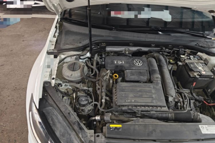 Used Volkswagen Golf 2019 200TSI DSG Comfort & Ambition Edition China VI Standard Engine Bay Right
