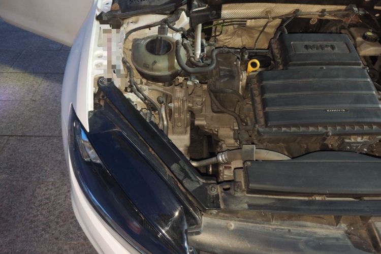 Used Volkswagen Golf 2019 1.6L Automatic Comfort Model China V Standard Engine Bay Right