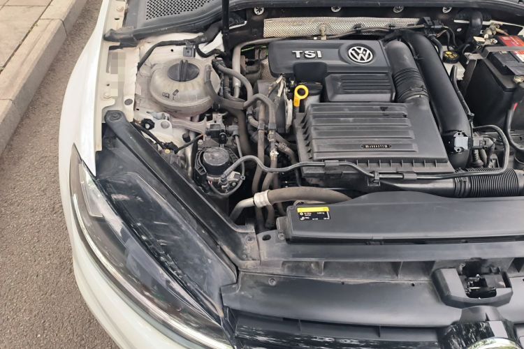 Used Volkswagen Golf 2019 280TSI DSG Comfort Version China VI Standard Engine Bay Right