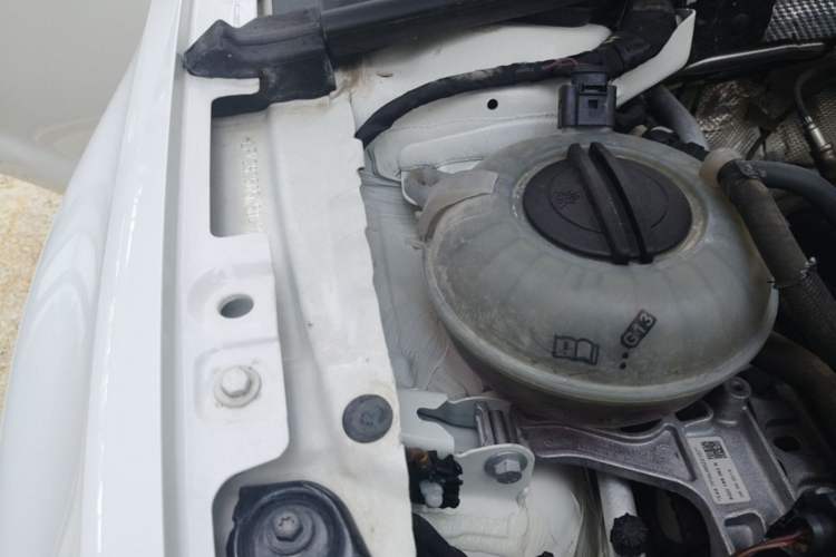 Used Volkswagen Golf 2019 280TSI DSG Luxury Version China VI Standard Engine Bay Right