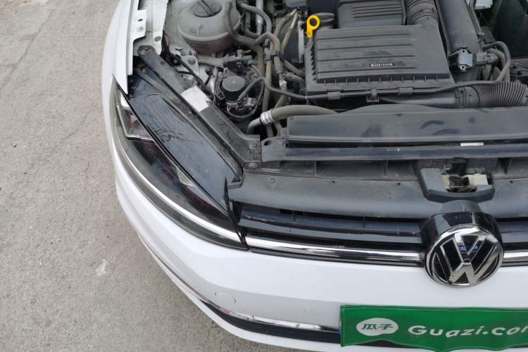 Used Volkswagen Golf 2019 280TSI DSG Comfort Version China VI Standard Engine Bay Right