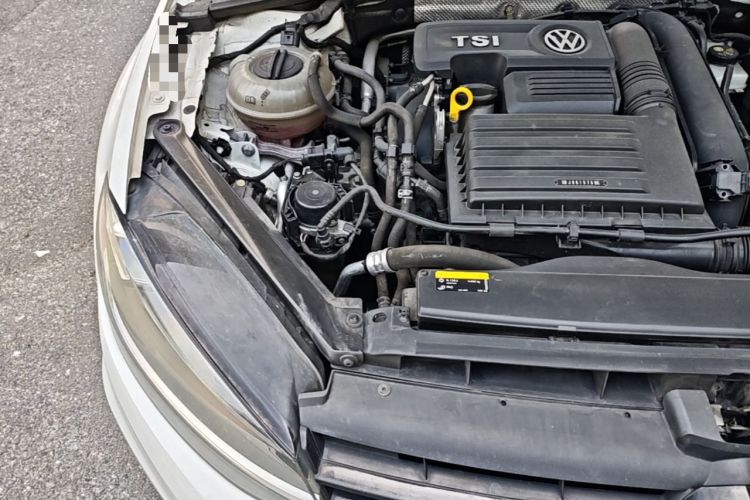 Used Volkswagen Golf 2019 280TSI DSG Comfort Version China VI Standard Engine Bay Right