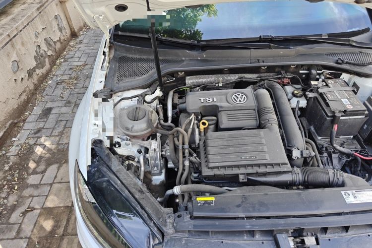 Used Volkswagen Golf 2019 280TSI DSG Luxury Version China V Standard Engine Bay Right