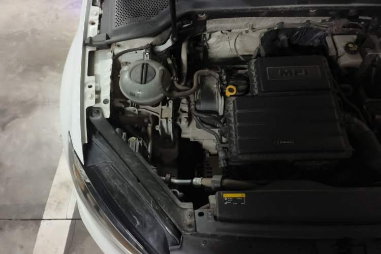 Used Volkswagen Golf 2019 1.6L Automatic Comfort Model China V Standard Engine Bay Right