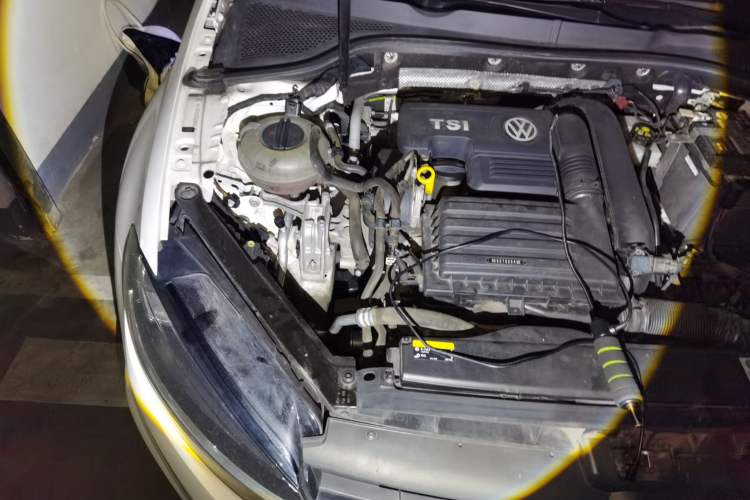 Used Volkswagen Golf 2019 280TSI DSG Luxury Version China V Standard Engine Bay Right
