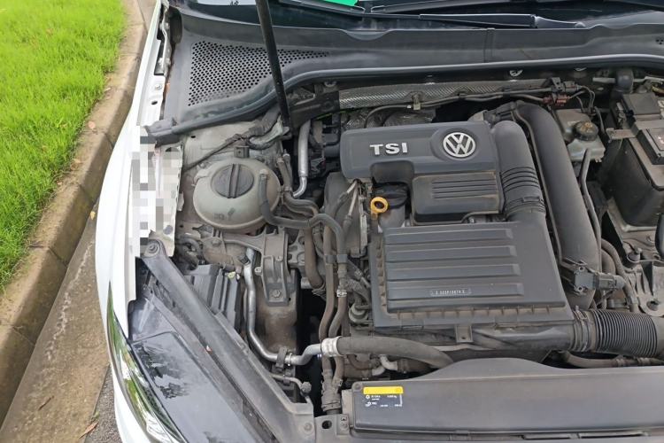 Used Volkswagen Golf 2019 280TSI DSG R-Line Model China V Standard Engine Bay Right