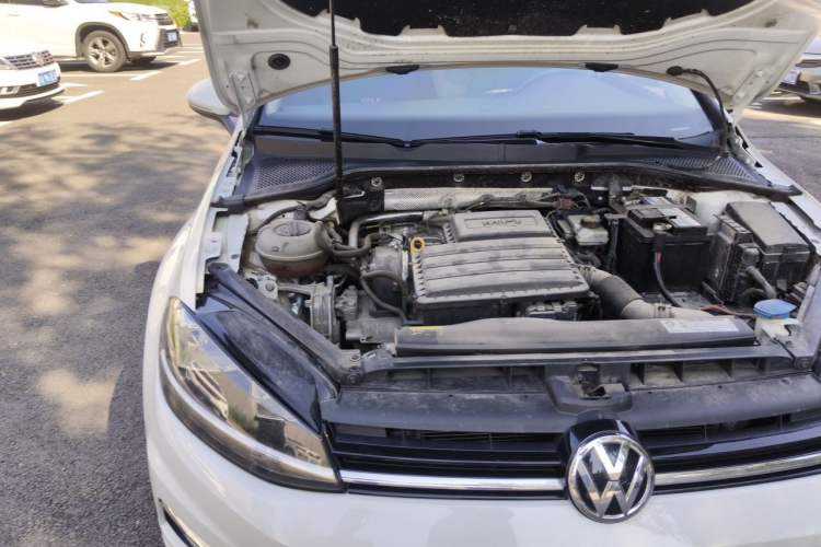 Used Volkswagen Golf 2019 1.6L Automatic Comfort Model China V Standard Engine Bay Right