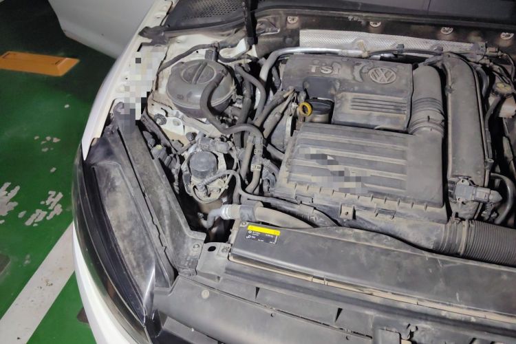 Used Volkswagen Golf 2019 200TSI DSG Comfort & Ambition Edition China VI Standard Engine Bay Right