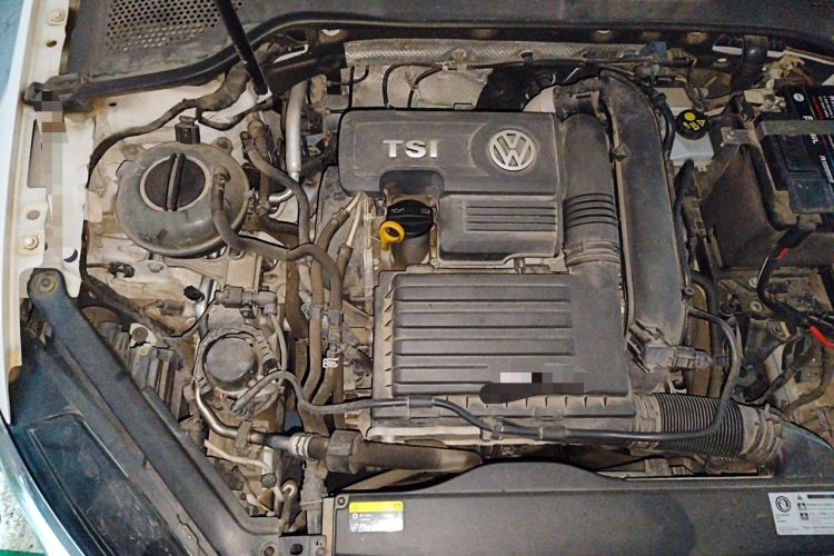 Used Volkswagen Golf 2019 200TSI DSG Comfort & Ambition Edition China VI Standard Engine Bay Right
