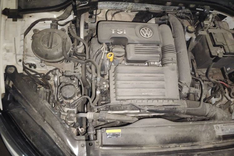 Used Volkswagen Golf 2019 200TSI DSG Comfort & Ambition Edition China VI Standard Engine Bay Right