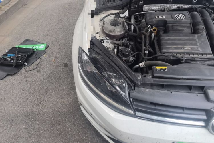 Used Volkswagen Golf 2019 280TSI DSG Luxury Version China VI Standard Engine Bay Right
