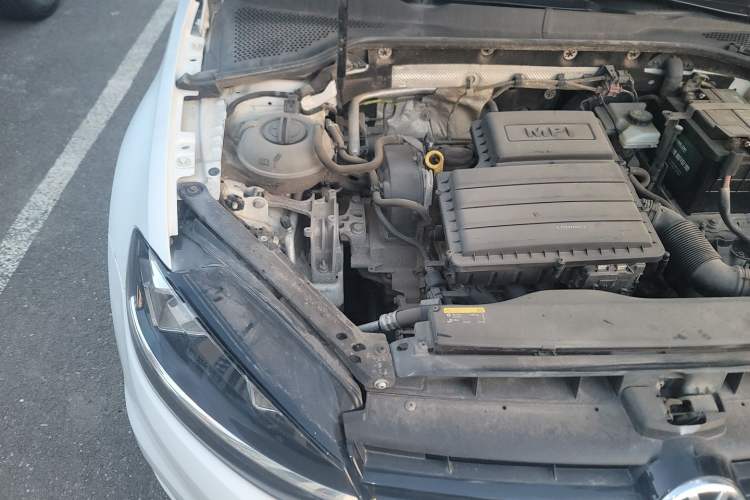 Used Volkswagen Golf 2019 1.6L Automatic Comfort Model China V Standard Engine Bay Right