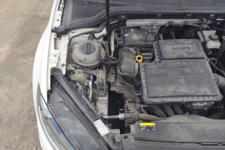 Used Volkswagen Golf 2019 1.6L Automatic Comfort Model China V Standard Engine Bay Right