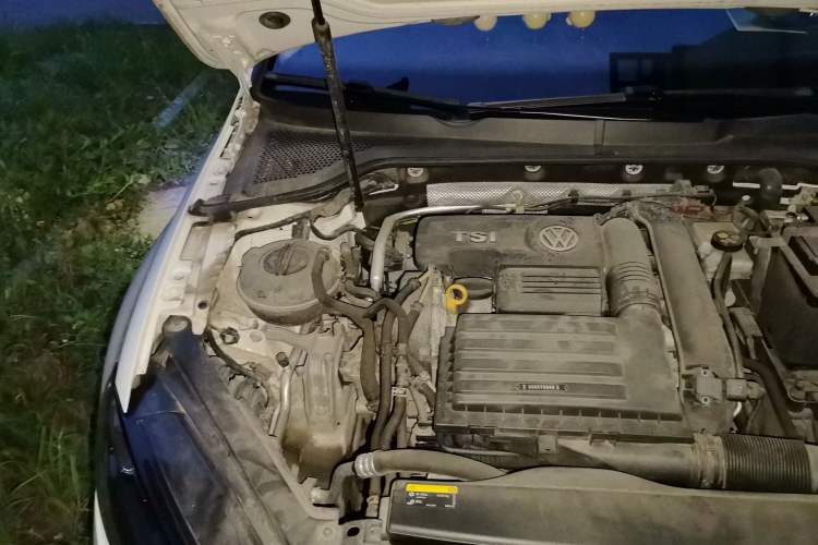 Used Volkswagen Golf 2019 280TSI DSG Comfort Version China V Standard Engine Bay Right