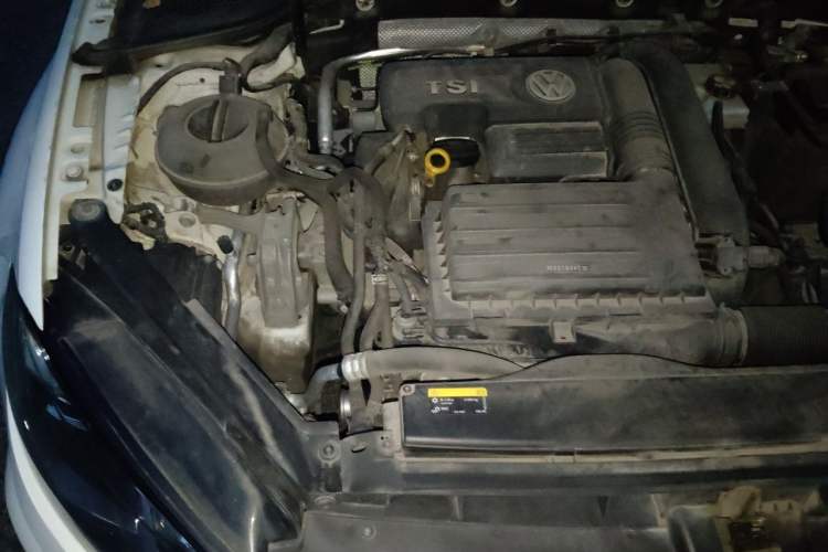 Used Volkswagen Golf 2019 280TSI DSG R-Line Model China V Standard Engine Bay Right