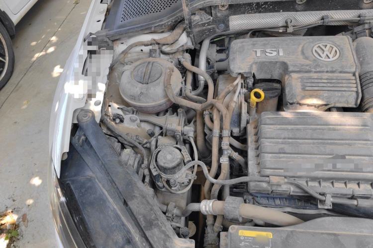 Used Volkswagen Golf  Engine Bay Right
