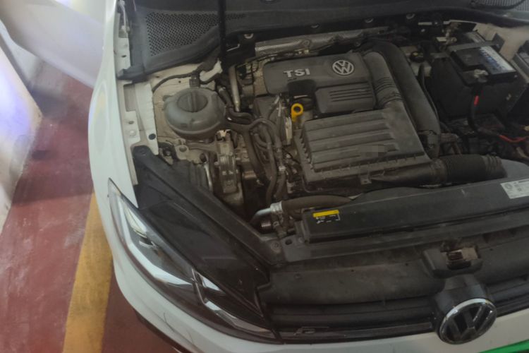 Used Volkswagen Golf 2019 280TSI DSG R-Line Model China V Standard Engine Bay Right