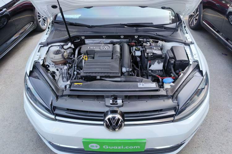 Used Volkswagen Golf 2019 280TSI DSG Comfort Version China V Standard Engine Bay