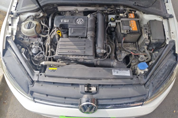 Used Volkswagen Golf 2019 280TSI DSG Comfort Version China VI Standard Engine Bay