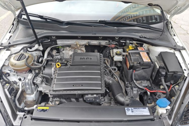 Used Volkswagen Golf 2019 1.6L Automatic Comfort Model China V Standard Engine Bay
