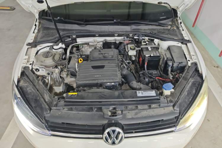 Used Volkswagen Golf 2019 1.6L Automatic Comfort Model China V Standard Engine Bay