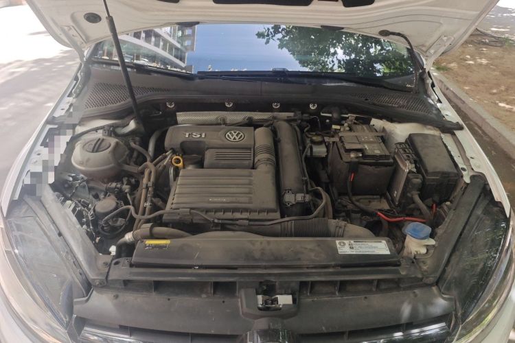 Used Volkswagen Golf 2019 200TSI DSG Comfort & Ambition Edition China VI Standard Engine Bay