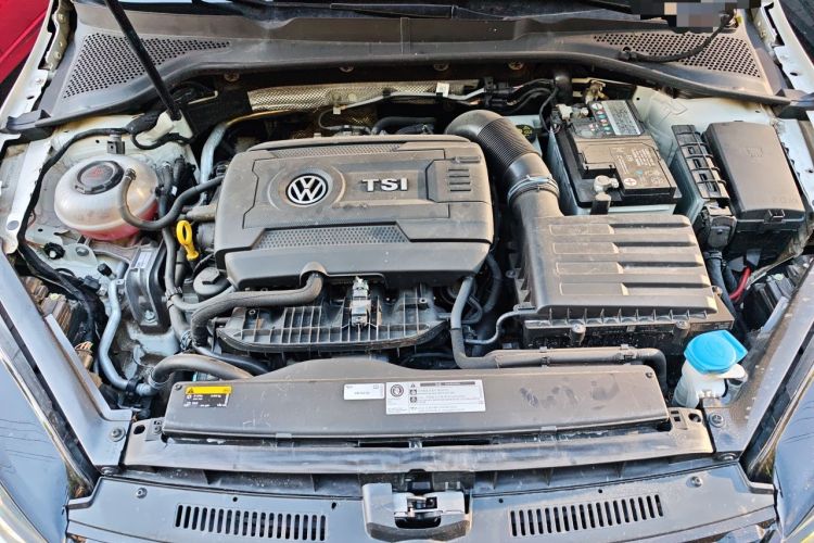 Used Volkswagen Golf 2019 1.8TSI Travel Edition Engine Bay