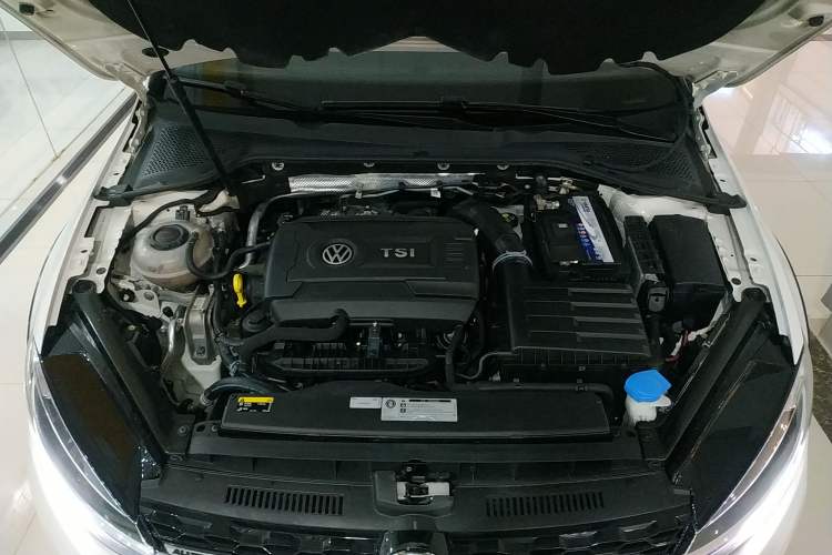 Used Volkswagen Golf 2019 1.8TSI Travel Edition Engine Bay