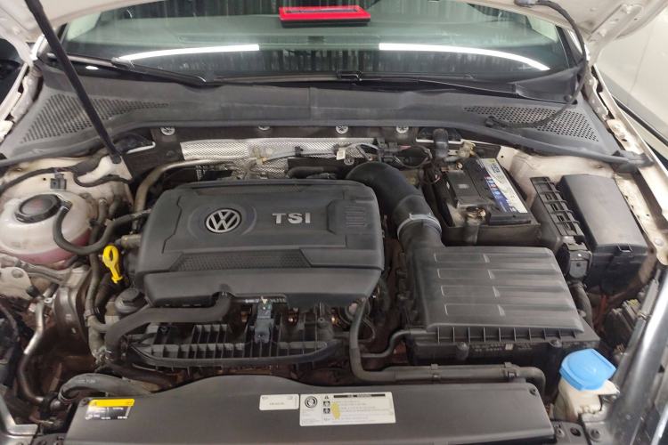 Used Volkswagen Golf 2019 1.8TSI Travel Edition Engine Bay