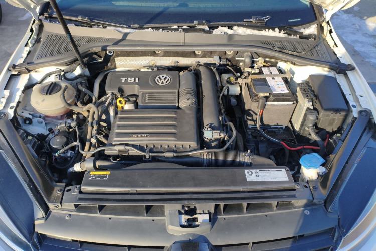 Used Volkswagen Golf 2019 200TSI DSG Comfort & Ambition Edition China VI Standard Engine Bay