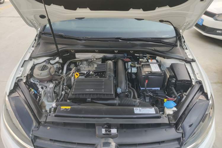 Used Volkswagen Golf 2019 280TSI DSG Comfort Version China V Standard Engine Bay