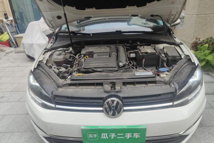 Used Volkswagen Golf 2019 200TSI DSG Comfort & Ambition Edition China VI Standard Engine Bay