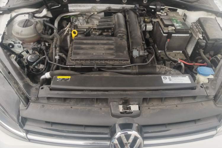 Used Volkswagen Golf 2019 280TSI DSG Comfort Version China VI Standard Engine Bay