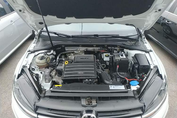 Used Volkswagen Golf 2019 1.6L Automatic Comfort Model China V Standard Engine Bay