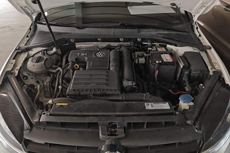 Used Volkswagen Golf 2019 280TSI DSG Comfort Version China V Standard Engine Bay