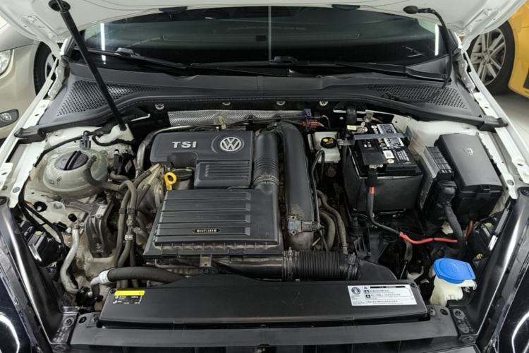 Used Volkswagen Golf 2019 280TSI DSG Comfort Version China V Standard Engine Bay