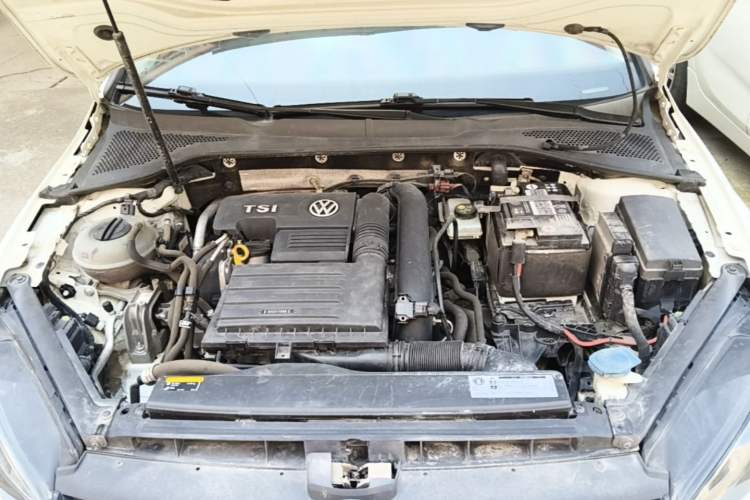Used Volkswagen Golf 2019 280TSI DSG Comfort Version China V Standard Engine Bay