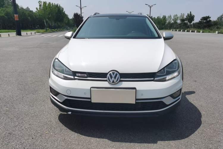 Used Volkswagen Golf 2019 1.8TSI Travel Edition Exterior 1