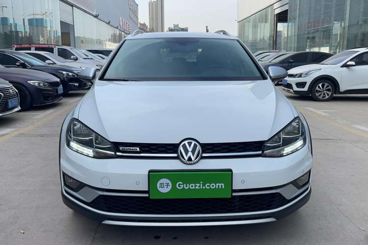Used Volkswagen Golf 2019 1.8TSI Travel Edition Exterior 1