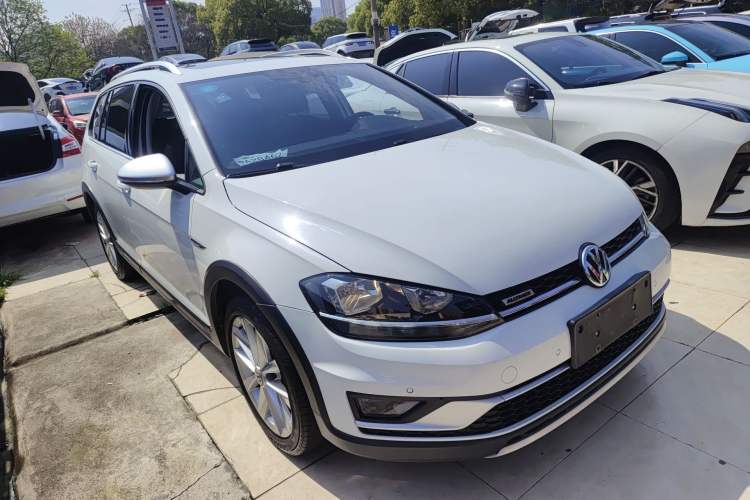 Used Volkswagen Golf 2019 1.8TSI Travel Edition Exterior 1